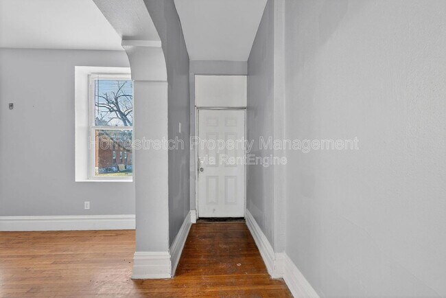 Building Photo - 2102 Adelaide Ave