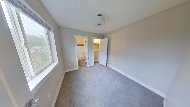Building Photo - 1336 Osceola St