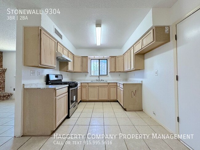 Building Photo - Stonewall 9304-