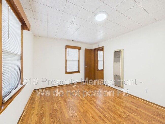 Building Photo - 11307 E 77th Terrace