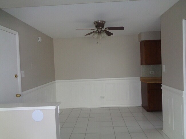 Building Photo - 6334 W 99th Pl