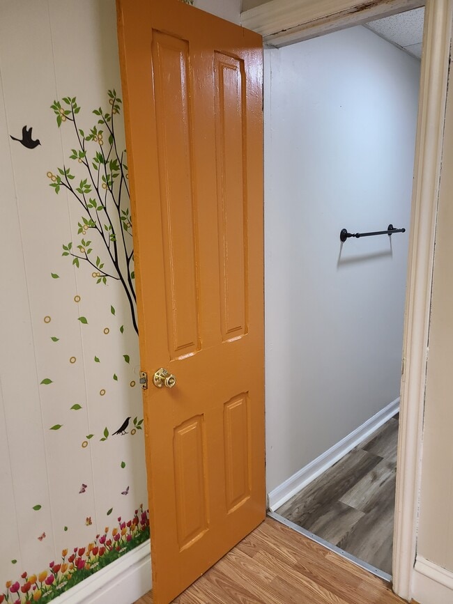 Building Photo - 243 S 8th St