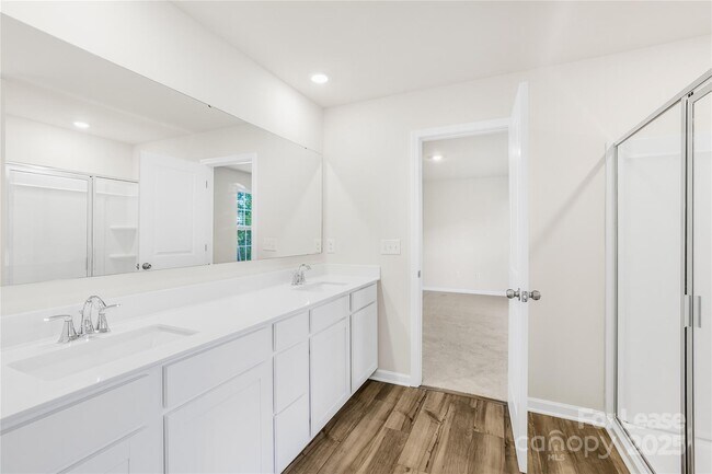 Building Photo - 10159 Chatham Run Ln