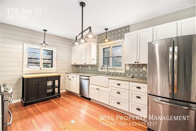 Building Photo - 175 3rd St