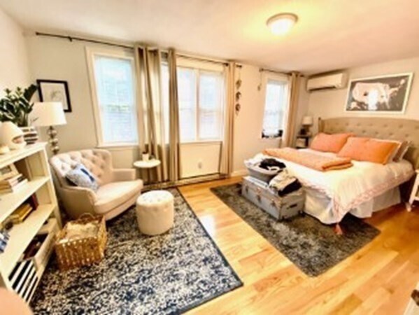 Building Photo - 14 Edgerly Pl