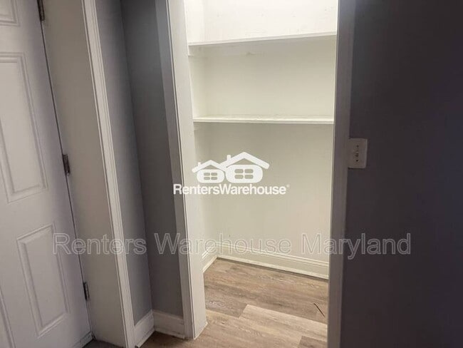 Building Photo - 1427 Poplar Grove St