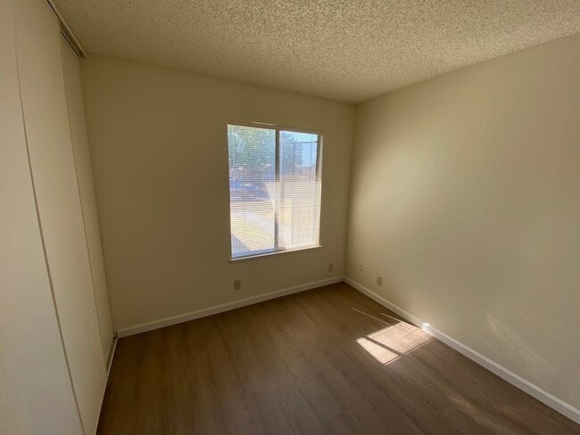 Building Photo - 6804 Harlequin Way