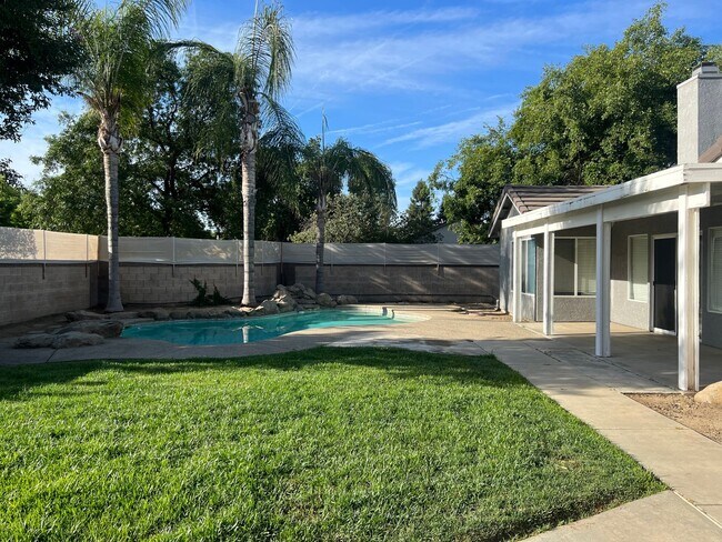Building Photo - 3740 S Pride Ct