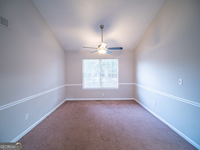 Building Photo - 4223 Lakes End Dr NW