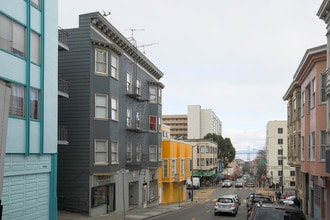 Building Photo - 916 Pacific
