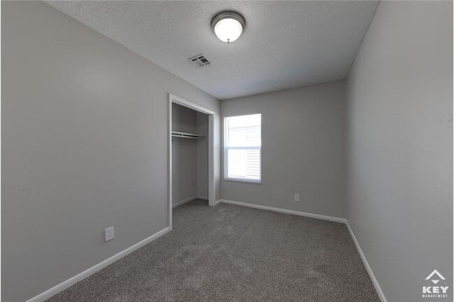 Building Photo - 3441 S St Clair St