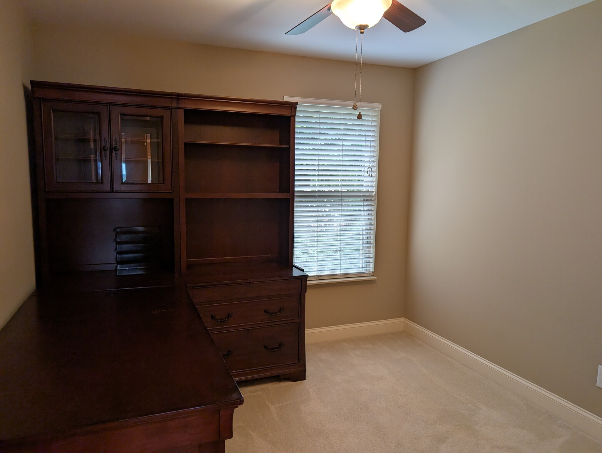 Building Photo - 419 Waterbrook Dr