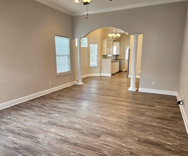 Building Photo - 321 Summercreek Cove