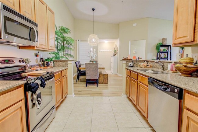 Building Photo - 2344 Golden Lake Loop