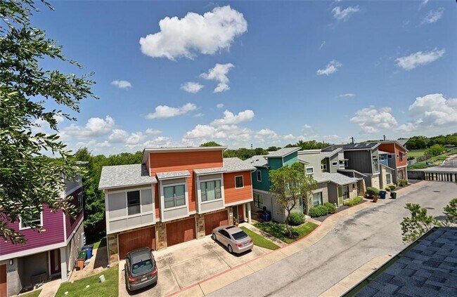 Building Photo - 1504 Lorraine Loop