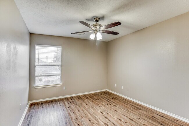 Building Photo - 6363 Bright Falls Ln