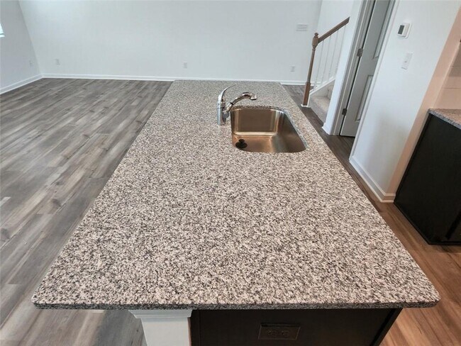 Building Photo - 6145 Langdon Way