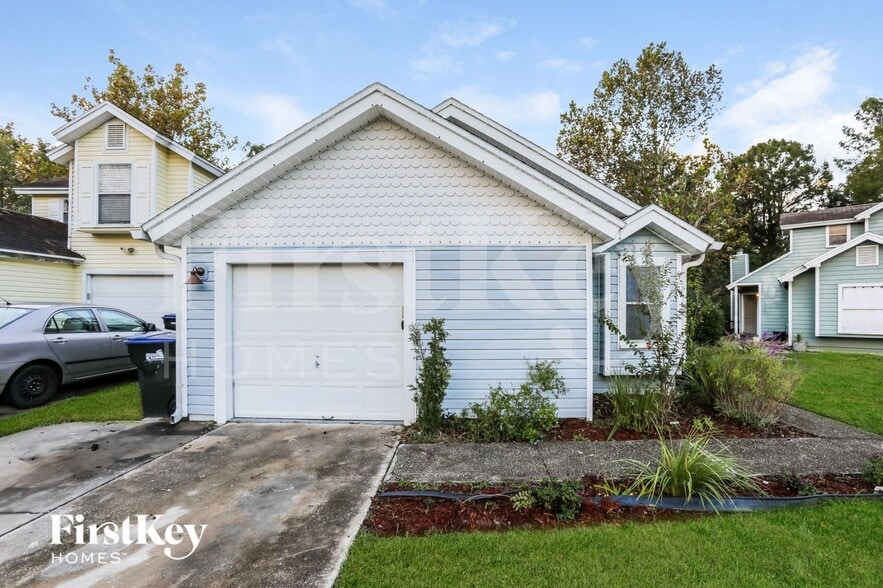 Primary Photo - 2144 Churchill Downs Cir