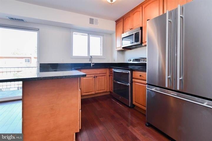 Building Photo - 1386 Bryant St NE