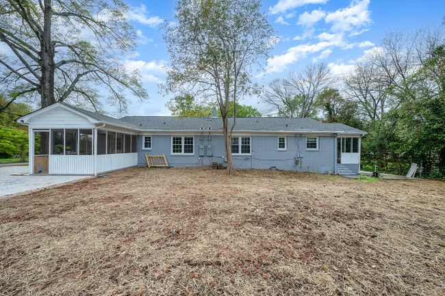 Building Photo - 1600 Flynnwood Dr