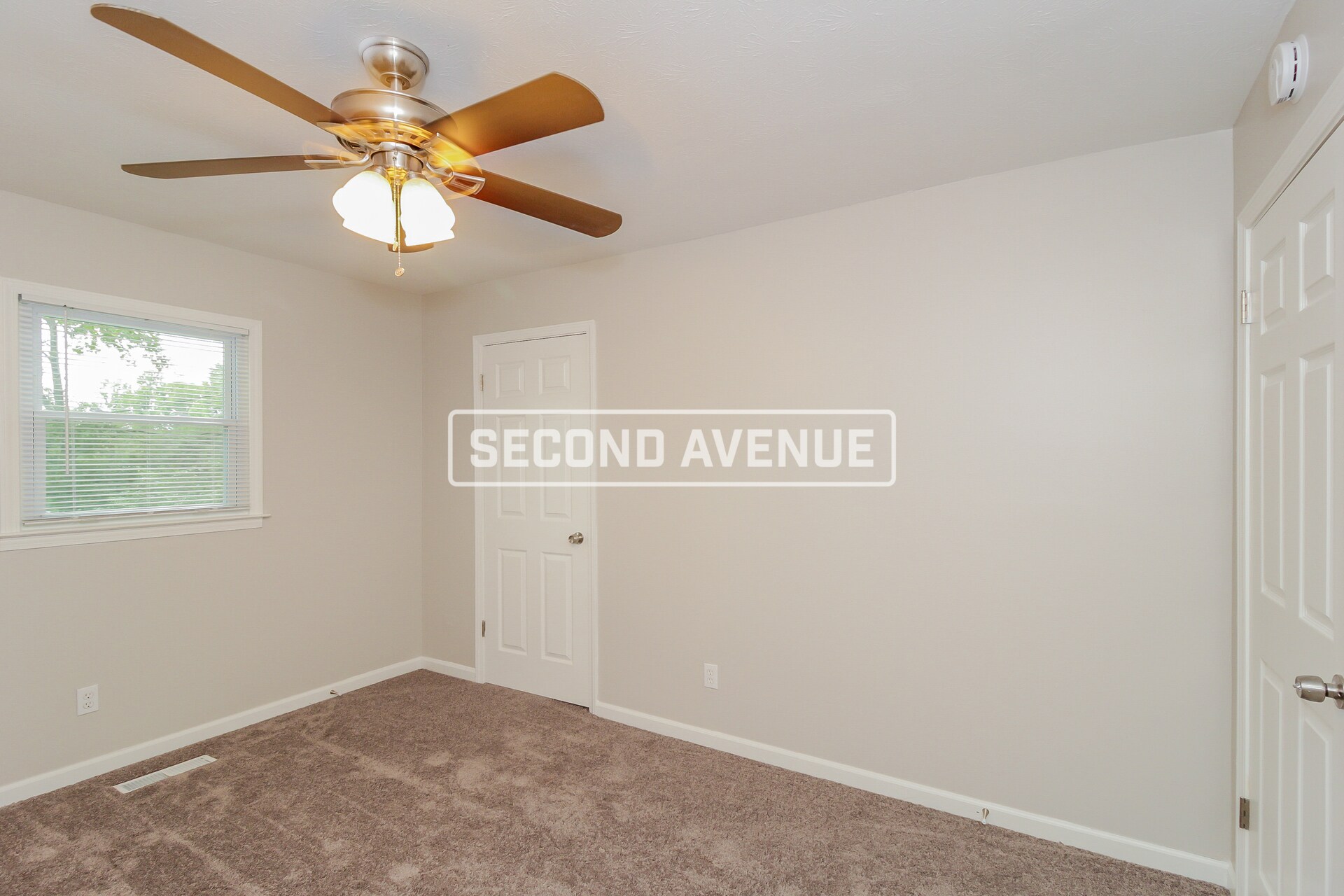 Building Photo - 67 Red Oak Dr