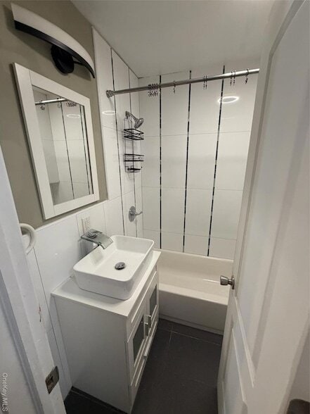 Building Photo - 28-88 Faber Terrace