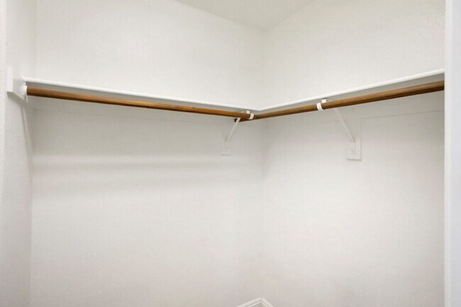 Building Photo - 3 Bed and Loft Summerlin Beauty