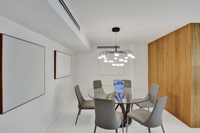 Building Photo - 3606 S Ocean Blvd