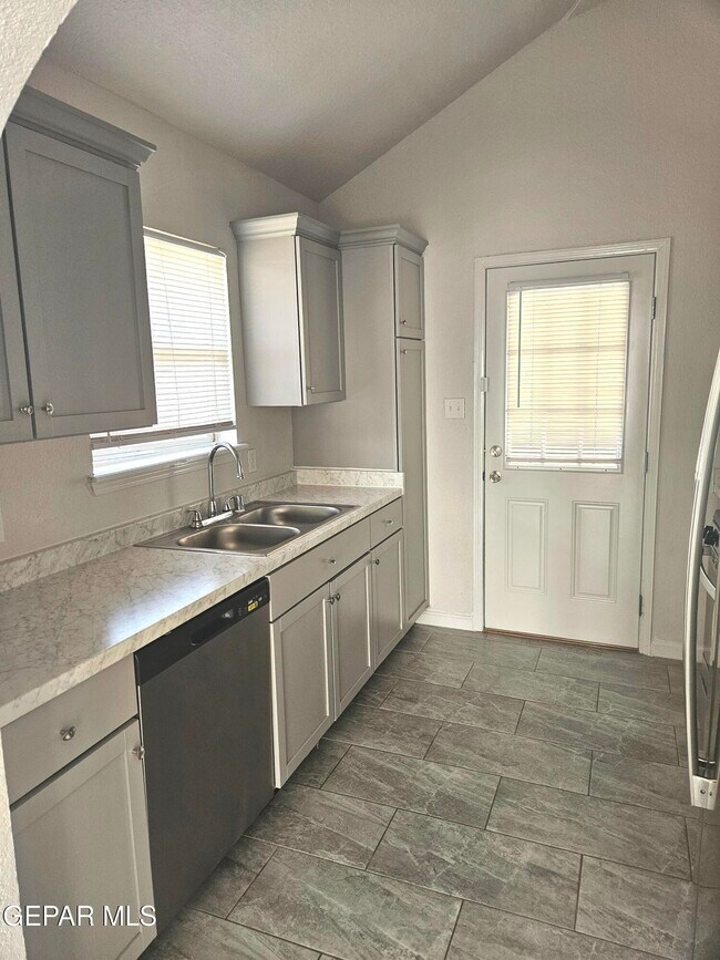 Building Photo - 1738 Dean Jones Dr