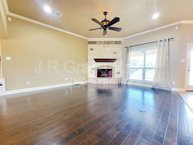 Building Photo - 408 Silver Spur Trail