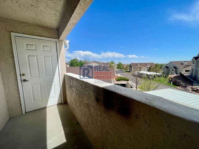 Building Photo - 3890 Strawberry Field Grove