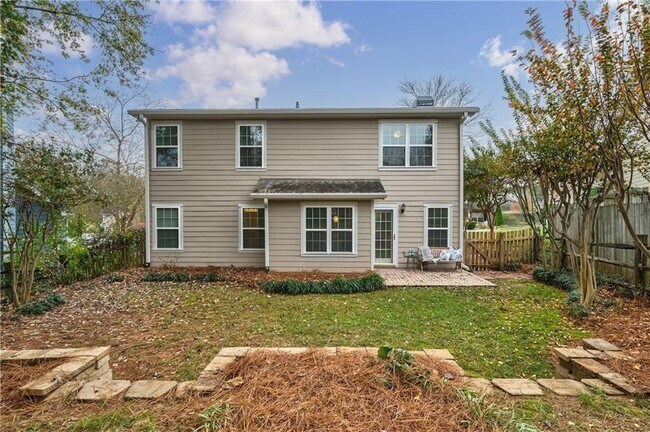 Building Photo - 2179 Mainsail Dr NE