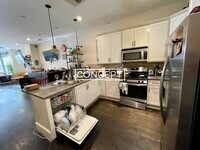 Building Photo - 23 Hillside St