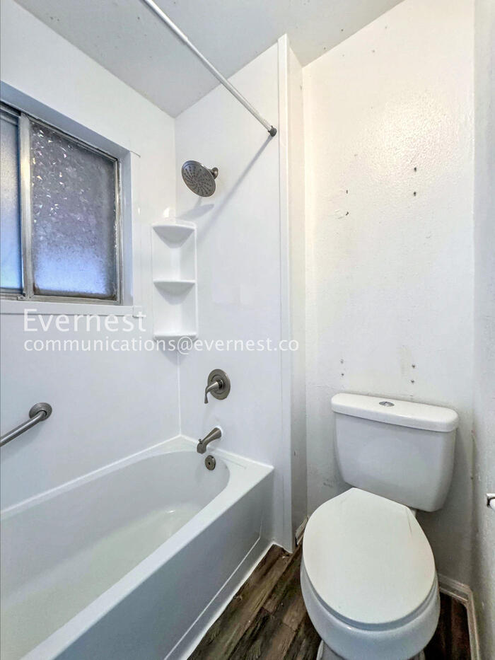 Building Photo - 17401 E Gunnison Pl