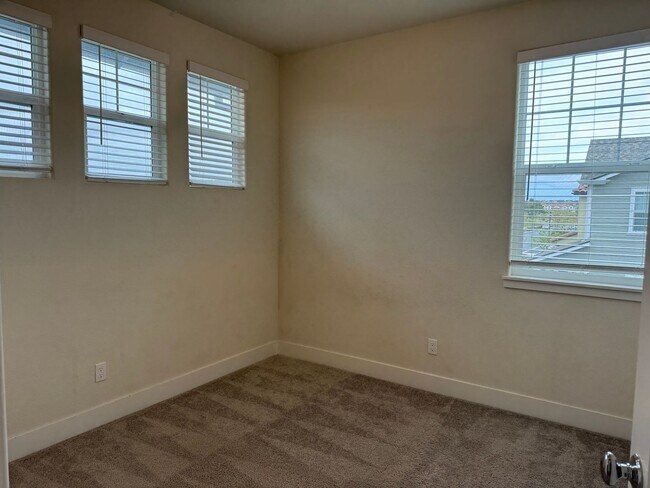 Building Photo - Wonderful Two Story 3 Bedroom Home Located in East Garrison