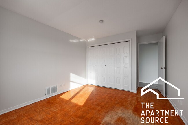 Building Photo - 2300 N Harlem Ave