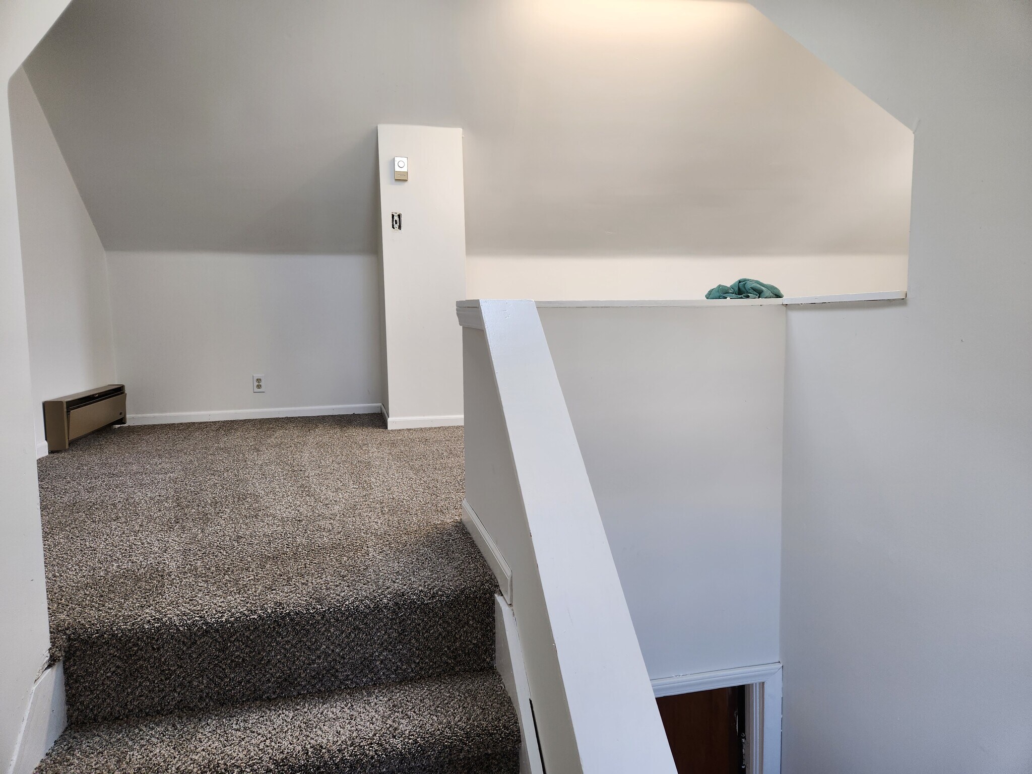 Attic landing - 4607 James St