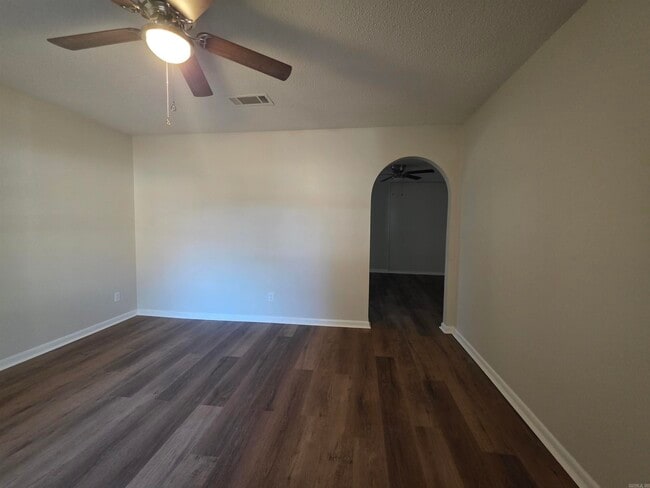 Building Photo - 5716 Woodridge Ln