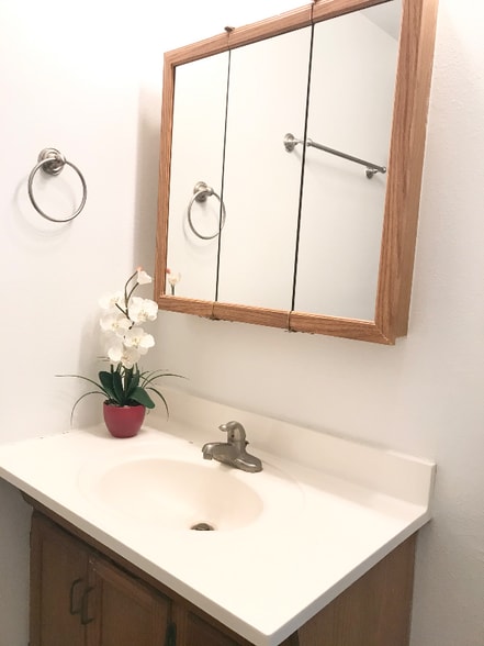 Building Photo - 111 Auhana Rd