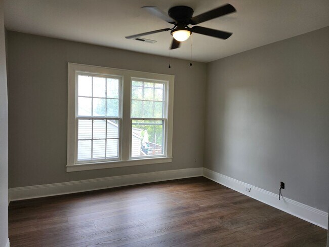 Building Photo - 3 bedroom 2 bath home in Belvoir Area in Brainerd/East Ridge, TN