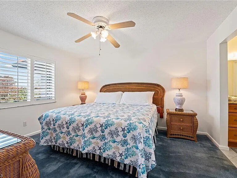Master Bed Room - 7065 Dennis Cir