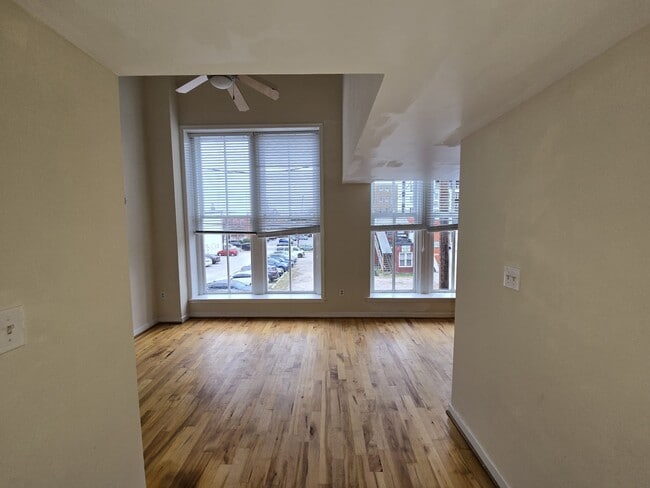 Building Photo - Simon Cycle Building