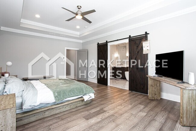 Building Photo - 3594 Parkhaven Pl