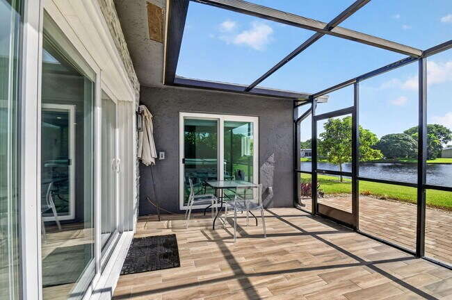 Building Photo - 14624 Country Side Ln