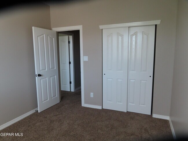 Building Photo - 1617 Etling Way