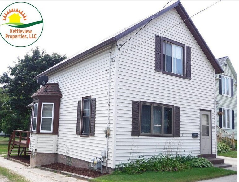 Exterior - 707 State Street