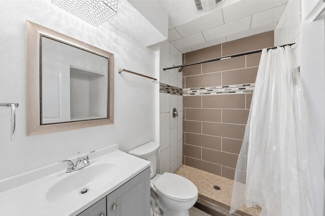 Building Photo - 12503 Newbrook Dr