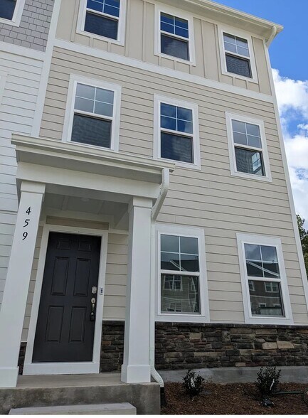 Building Photo - 459 Carolina Springs Blvd