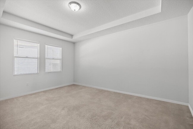 Building Photo - **Spacious 4-Bedroom, 3.5-Bath Home with Private Guest Suite and 3-Car Garage**
