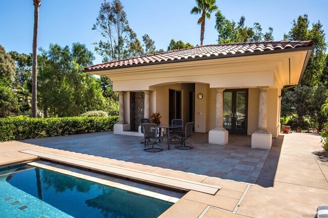 Building Photo - 17547 Avenida Peregrina